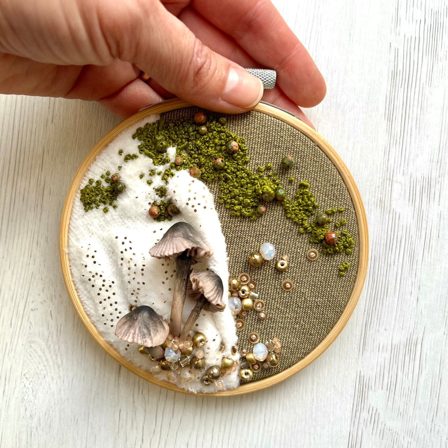 Três Polegadas de Magia Miceliana